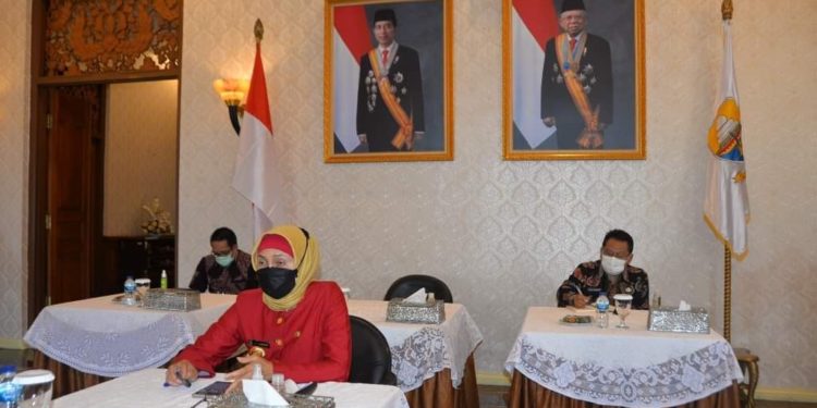PJ Gubernur Jambi Hadiri Pembukaan Rakortekrenbang Secara Daring