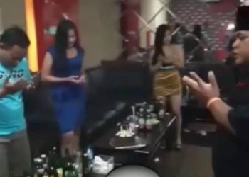 Viral..Video Baca Doa di Room Karaoke Lengkap dengan LC dan Miras