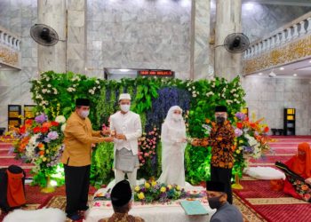 HBA, Hazrin dan Sekda Saksikan Pernikahan Putra Mursyid Sonsang