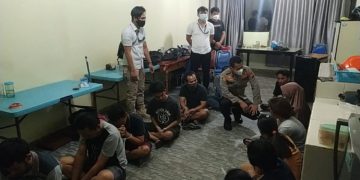 Polisi Gerebek Rumah Yang Dijadikan Tempat Operational Judi Online di Kota Jambi, 13 Orang Ditangkap