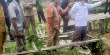 Pintu Air Rusak Di Parit Gantung,Bupati UAS Langsung Turun Tangan