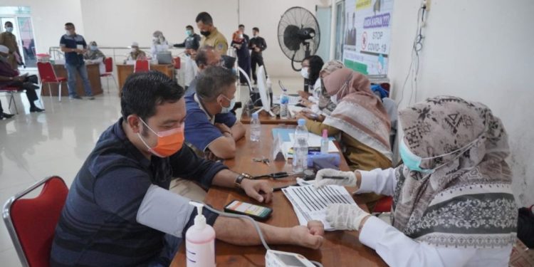 DPRD Tanjabbar laksanakan Suntik vaksin Covid-19