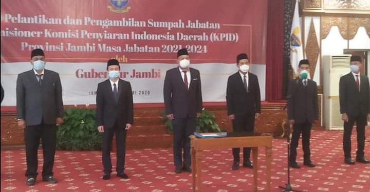 Sekda Sudirman Lantik Anggota KPID Jambi Periode 2021- 2024