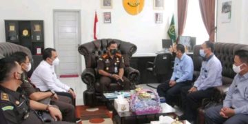 Perumda Tirta Sakti Melaksanakan Penandatanganan MoU dengan Kejari Sungai Penuh