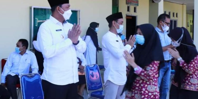 Wabup Tanjab Barat Silaturahmi Bersama Majelis Guru Dan Siswa SMAN 1 Kuala Tungkal