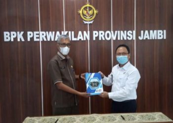 Serahkan LKPD Tahun Anggaran 2020 Pemkab Muaro Jambi, Alias : Semoga Ini Yang Ke-Lima Kalinya Kita Dapat WTP Berturut-turut