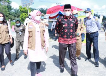 Wabup Hairan Dampingi Pj Gubernur Pantau Posko Penyekatan dan Tempat Isolasi Pasien Covid-19
