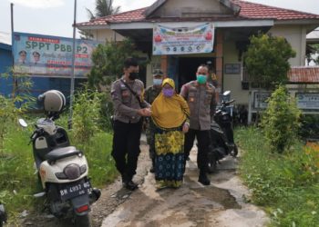 Kapolres Tanjab Barat Kawal Kegiatan Vaksinasi Di Kelurahan Kampung Nelayan