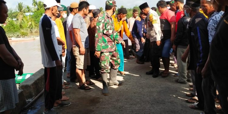 Sehari Dicari, Dua Korban Tenggelam Di Sungai Pengabuan Ditemukan Dalam Kondisi Meninggal