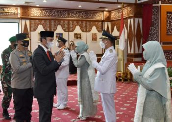 Ketua DPRD Provinsi Jambi Edi Purwanto Hadiri Acara Pelantikan Bupati dan Wakil Bupati Kabupaten Bungo