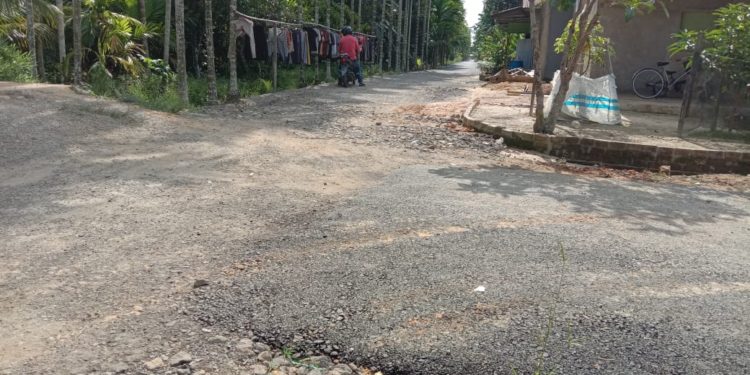 Diduga Proyek Pengaspalan Dana CSR PetroChina Asal Jadi, Anggota Dewan Akan Cek Langsung Ke Lapangan