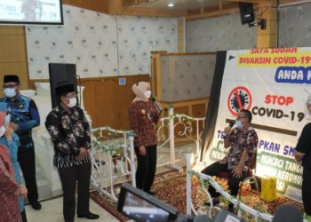 Gelar Vaksinasi Massal, Bupati UAS: Alhamdulillah Antusias Warga Sangat Tinggi