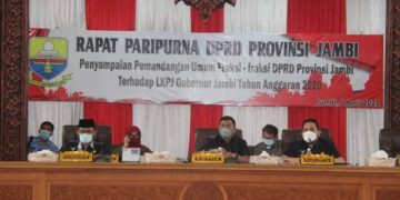 Sekda Provinsi Jambi Hadiri Rapat Paripurna Pemandangan Umum Fraksi Terhadap LKPJ Gubernur Jambi 2020