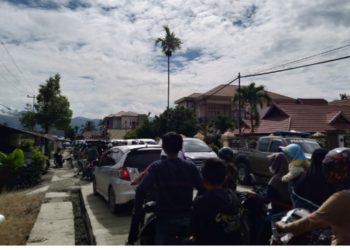 Kemacetan Panjang Terjadi di Depan Kantor DPRD Kota Sungai Penuh, Pengguna Jalan:Ini Bisa Menghambat Program 100 Hari Kerja Walikota Yang Baru