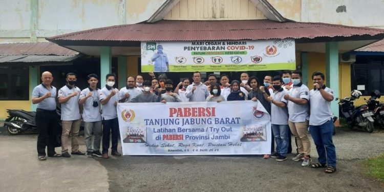 Atlet Cabor PABERSI Mengikuti Pelaksanaan Try Out dilepas oleh KONI Tanjab Barat