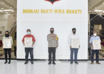 Polda Jambi Menggelar Acara Silaturahmi dan Memberikan Piagam Penghargaan Kepada Mitra Kamtibmas