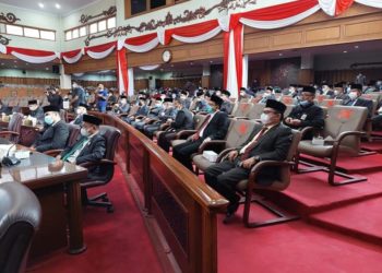 Wako Ahmadi Hadiri Paripurna   Penyampaian Pidato Gubernur Jambi