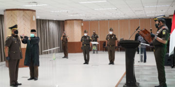 Kejagung Lantik Laksmana Muda (Laksda) TNI Anwar Saadi SH,  Sebagai Jaksa Agung Muda Pidana Militer