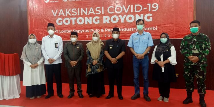 PT Lontar Papyrus Pulp & Paper Industry Selenggarakan Vaksinasi Gotong Royong Untuk 1200 Karyawannya