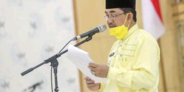 Pimpin Upacara Hari Jadi Ke 56 Tanjab Barat, Bupati UAS : Mari Satukan Tekad Untuk Membangun Tanjab Barat
