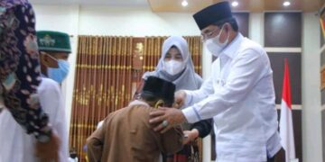 Menyambut 10 Muharam 1443 H, Bupati UAS Berikan Santunan untuk Anak Yatim dan Kaum Dhuafa