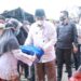 Bupati UAS Turun Langsung Berikan Bantuan Untuk Korban Kebakaran