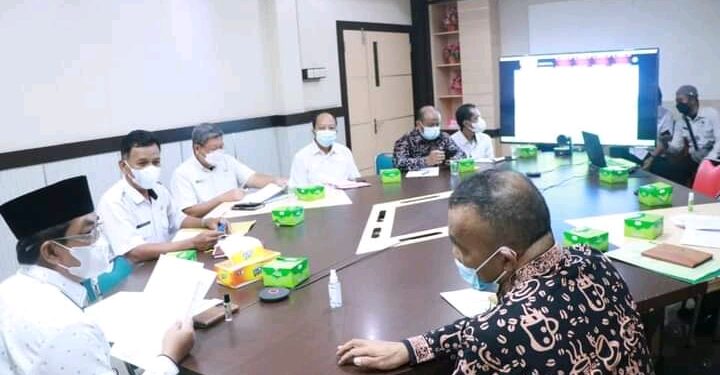 Bupati UAS Ikuti Rakornas Pengendalian Inflasi 2021 Secara Virtual