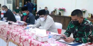 Bupati UAS Pimpin Rapat Satgas Covid-19 Terkait Pemberlakuan PPKM level 3 di Tanjab Barat