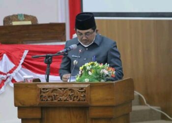 Bupati UAS Hadiri Rapat Paripurna ke IV DPRD Tanjab Barat