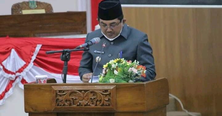 Bupati UAS Hadiri Rapat Paripurna ke IV DPRD Tanjab Barat