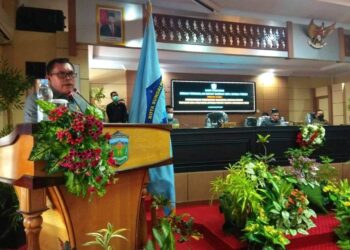 Wako Ahmadi Sampaikan KUA-PPAS 2022 ke Dewan