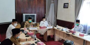 Bupati Adirozal Hadiri Pertemuan Pelatihan Organisasi Islam dan Pembentukan Dewan Mesjid Indonesia