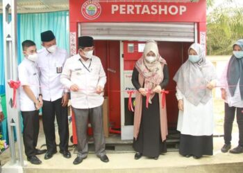 Bupati UAS Resmikan Pertashop BUMDes Desa Adi Jaya