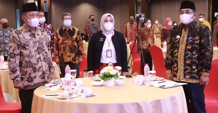 Bupati UAS Hadiri Pengukuhan TP2DD