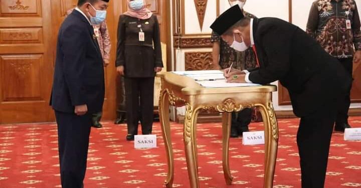 Lantik Komisaris dan Direktur, Gubernur Al Haris Minta PT. JII Kompetitif dan Profitable