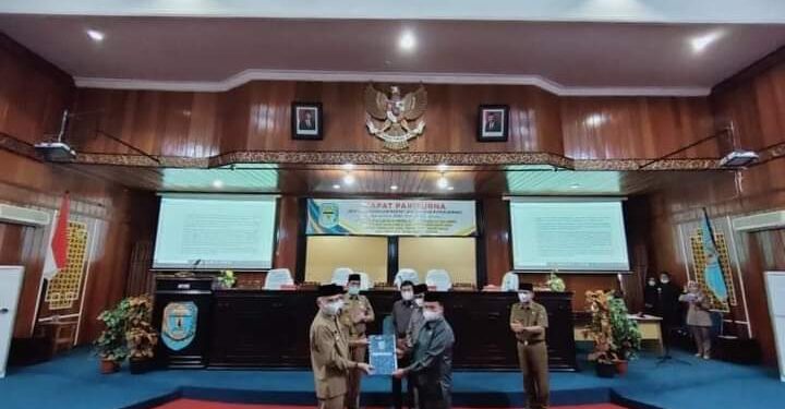 Bupati Adirozal Hadiri Rapat Paripurna DPRD Kerinci