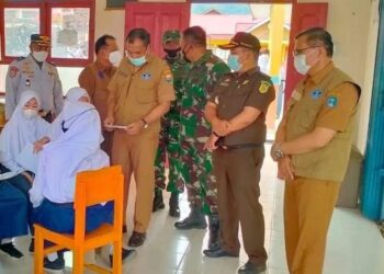 Pj Sekda Kerinci Beserta Tim Satgas Pantau Vaksinasi Puskesmas Dan Sekolah
