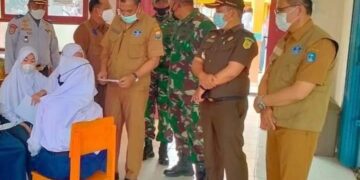 Pj Sekda Kerinci Beserta Tim Satgas Pantau Vaksinasi Puskesmas Dan Sekolah
