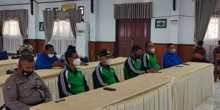 Terapkan Prokes, Bupati Kerinci Ikuti Peringatan Hari Olahraga Nasional 2021 Secara Virtual