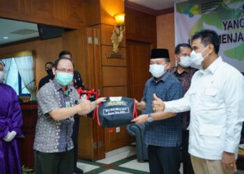 Tinjau Pelaksanaan Vaksin, Gubernur Al Haris Berharap Tidak Ada Lagi Warga yang Ragu dengan Vaksin Covid-19