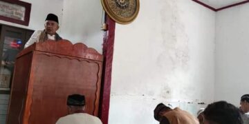 Jadi Khotib Sholat Jumat, Bupati Adirozal Ajak Masyarakat Memakmurkan Masjid