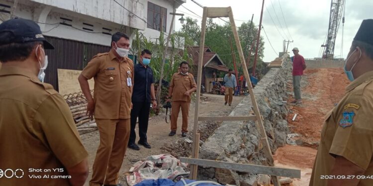 Wabup Hairan Hentikan Pembangunan Oprit Jembatan Parit Gompong