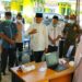 Bupati Kerinci Tinjau Pelaksanaan Vaksinasi Tenaga Kesehatan di Puskesmas