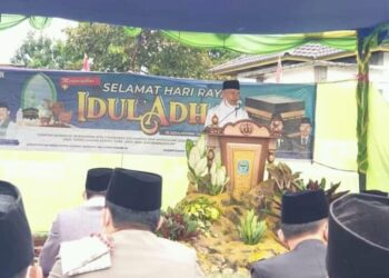 Bupati Adirozal Hadiri Sholat Idul Adha 1442H di Siulak Mukai Bersama Wabup, OPD dan Masyarakat