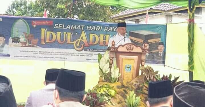 Bupati Adirozal Hadiri Sholat Idul Adha 1442H di Siulak Mukai Bersama Wabup, OPD dan Masyarakat