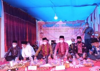 Wako Ahmadi & Wawako Antos Hadiri Acara  Kenduri Sko Desa Mekar Jaya
