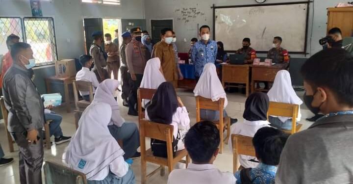 Pastikan PTM Terapkan Protokol Kesehatan, Wawako Antos Lakukan Kunjungan ke Sekolah