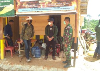 SKK Migas – Pertamina Dukung Upaya Pemadaman Kebakaran Sumur Minyak Ilegal di Jambi