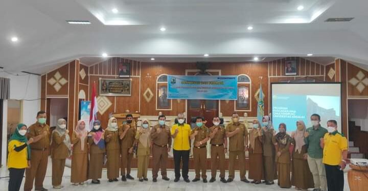 Bupati Adirozal Terima Kunjungan Direktur Pasca Sarjana Universitas Andalas