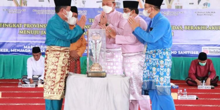 MTQ Ke-50 Tingkat Provinsi Jambi Resmi Ditutup, Tanjabbar Raih Juara  Umum